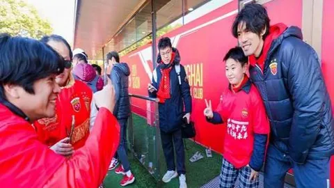 大乐透期号专家推荐：石油主力对榜首残阵挑战分析